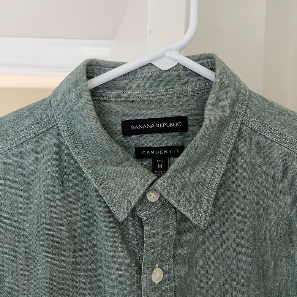Men’s short sleeve button down